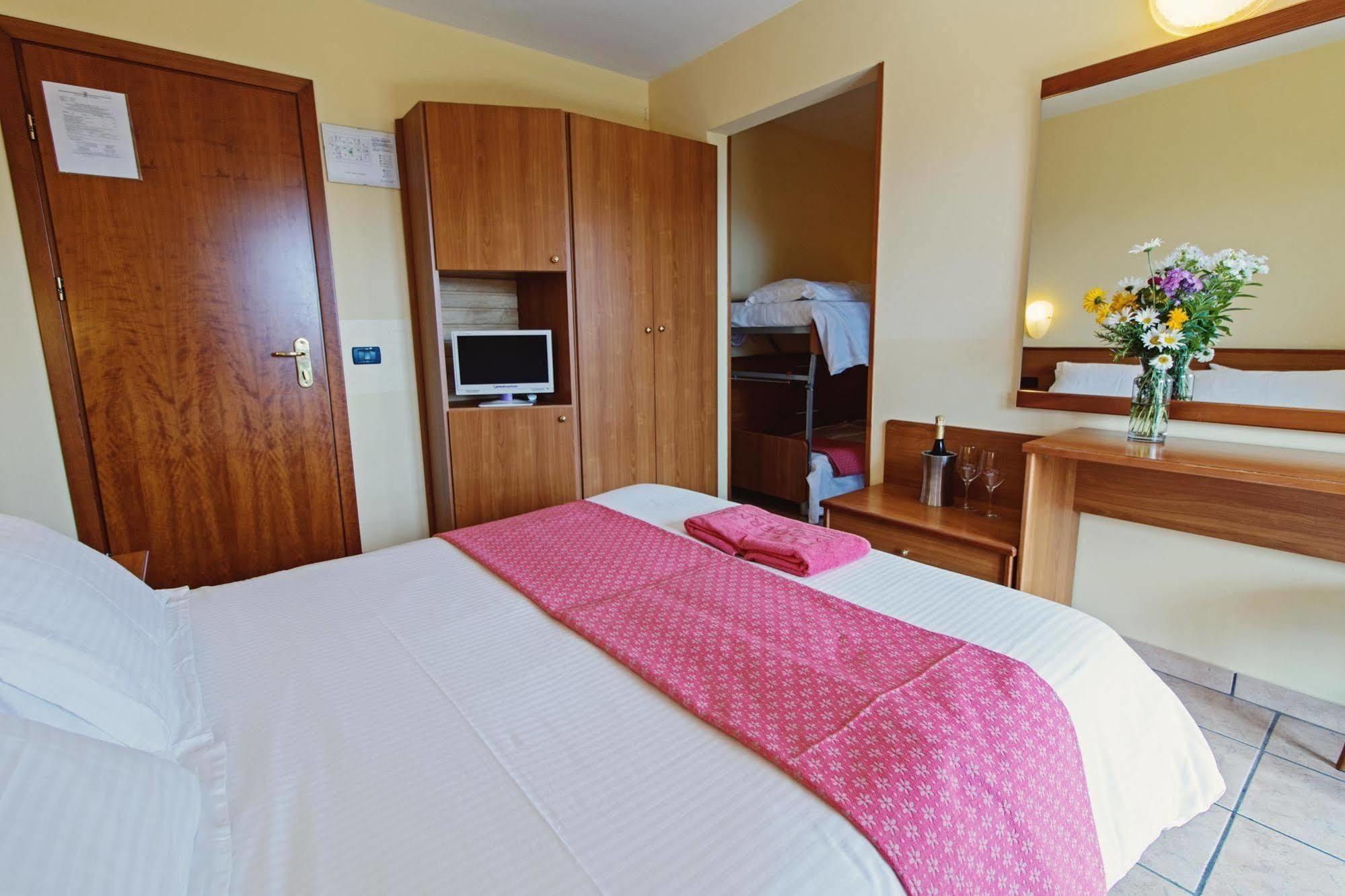 Albergo Moderno & Spa Fuipiano Valle Imagna Extérieur photo
